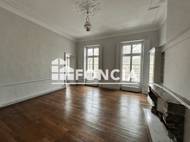 Appartement 5 pièces (189.2 m²) à louer - Nimes (30000)