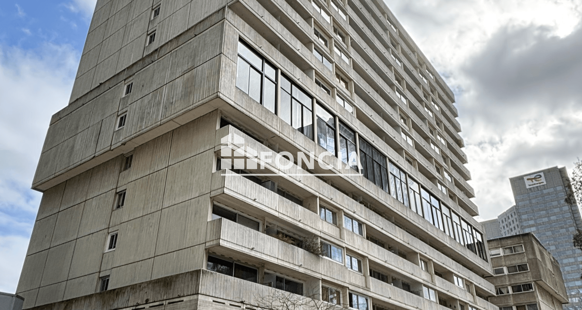 Appartement 3 pièces (75 m²) à louer - Courbevoie (92400)