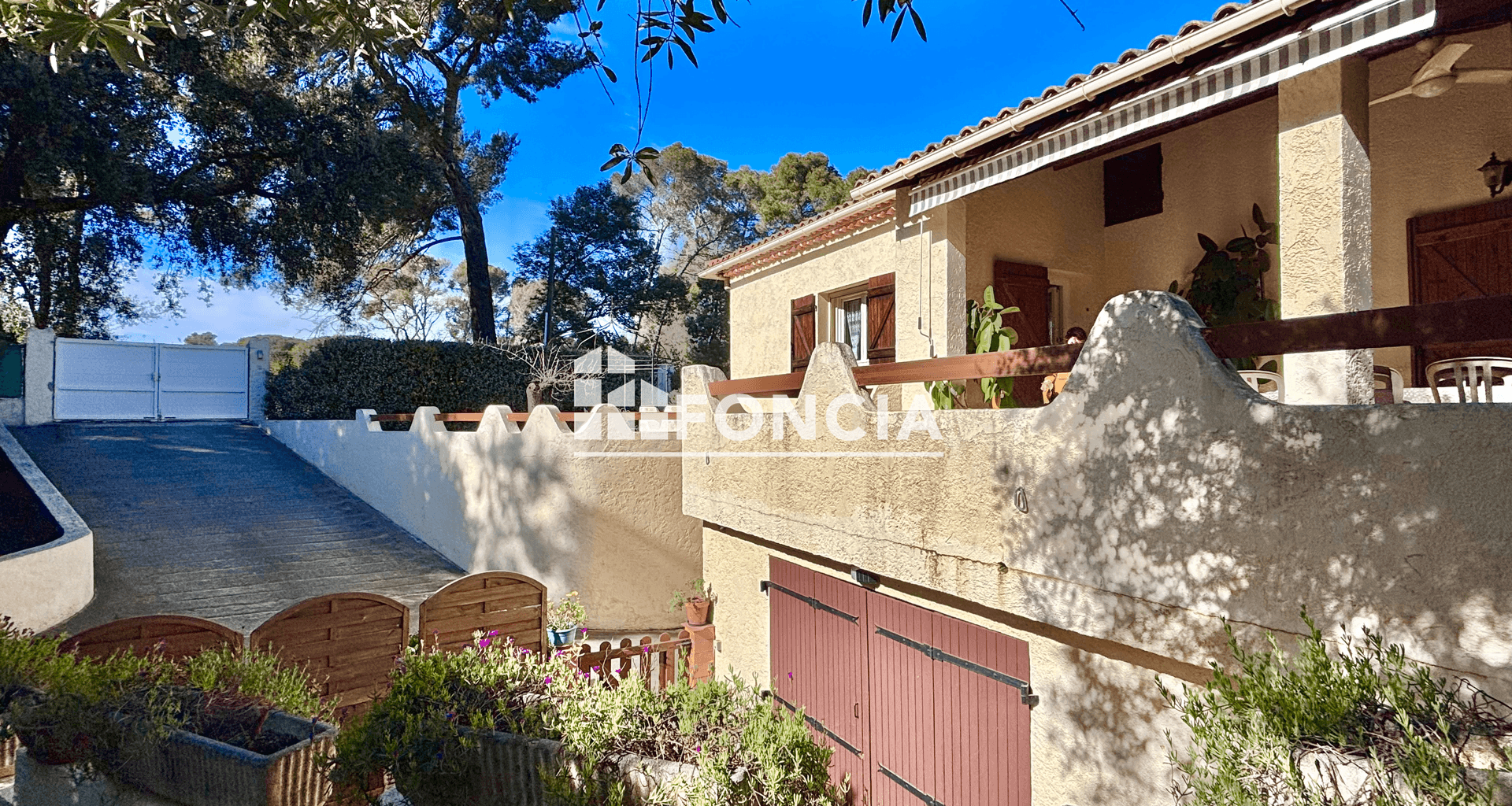 Maison 13 pièces (326 m²) à vendre - La Londe-les-maures (83250)
