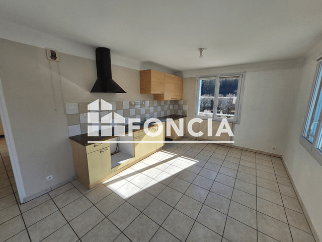Appartement 4 pièces (85.9 m²) à louer - Allevard (38580)