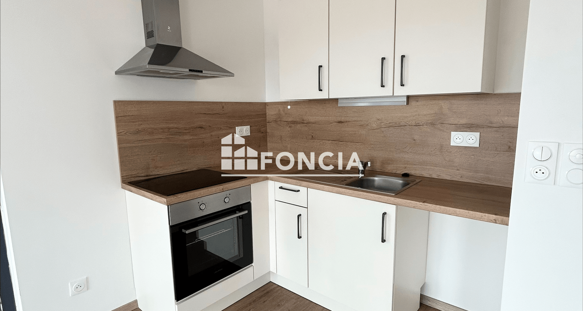 Appartement 4 pièces (99 m²) à louer - Saint-étienne (42000)