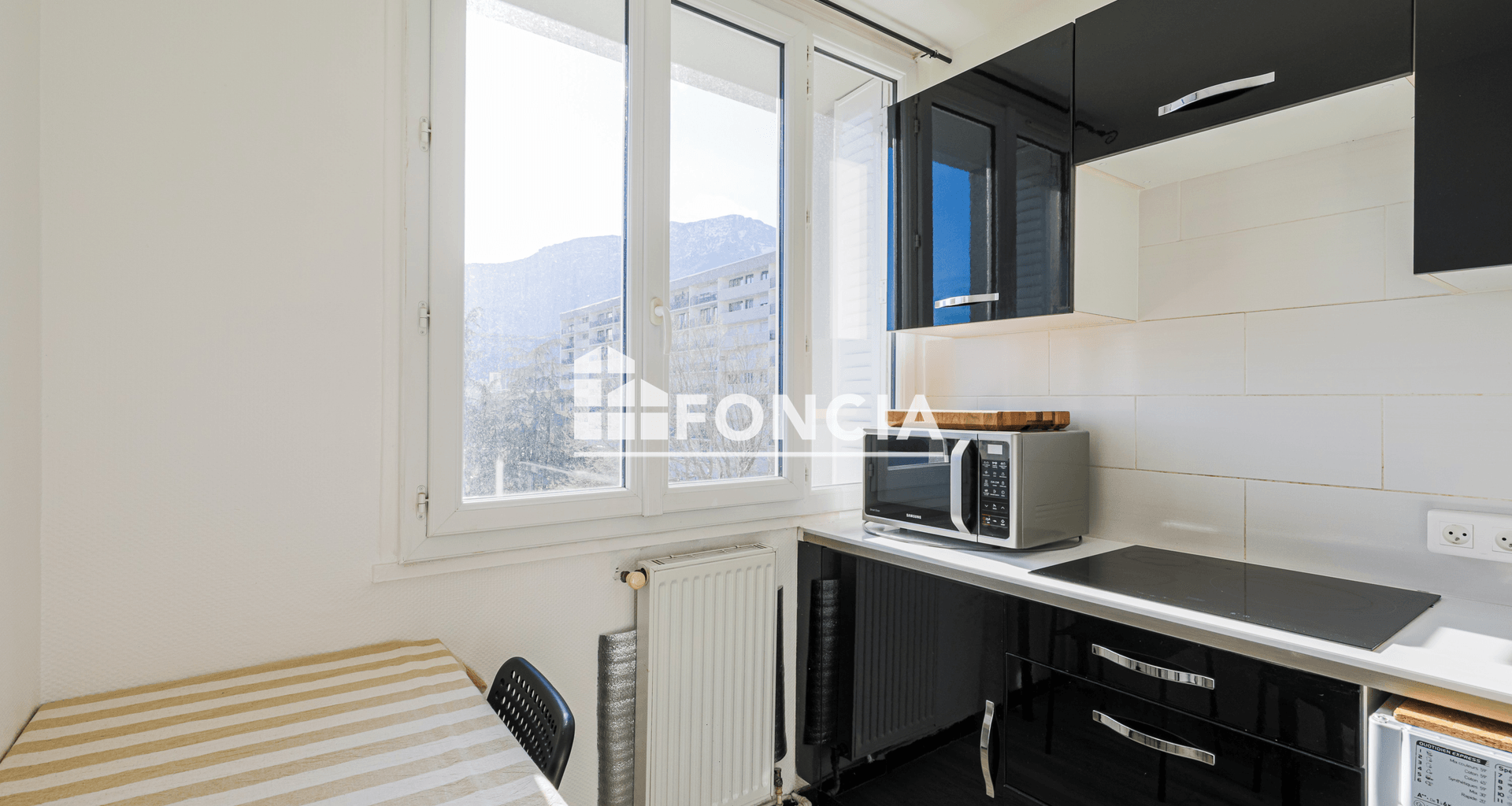 Studio (28 m²) à vendre - ÉChirolles (38130)