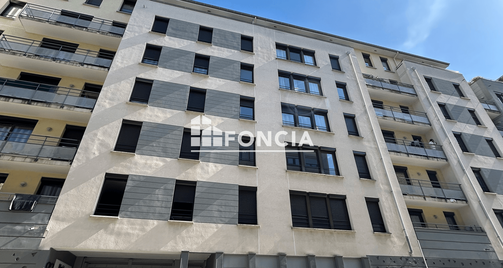 Appartement 2 pièces (54.6 m²) à louer - Saint-étienne (42000)