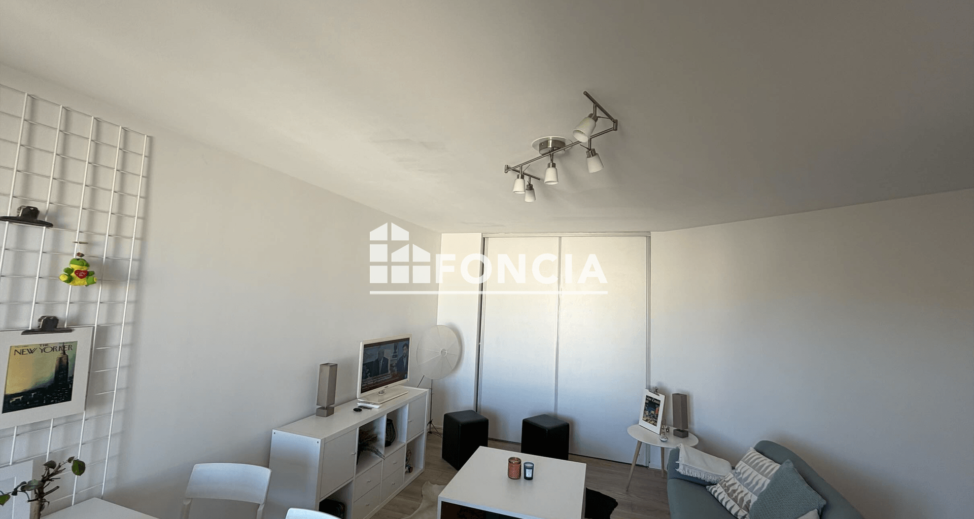Appartement meublé 2 pièces (41.63 m²) à louer - ÉVry-courcouronnes (91000)
