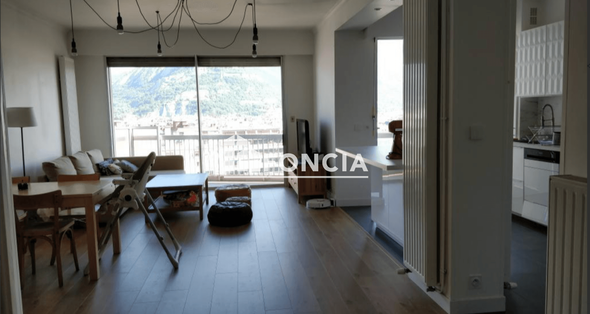 Appartement 4 pièces (103.02 m²) à louer - Grenoble (38100)
