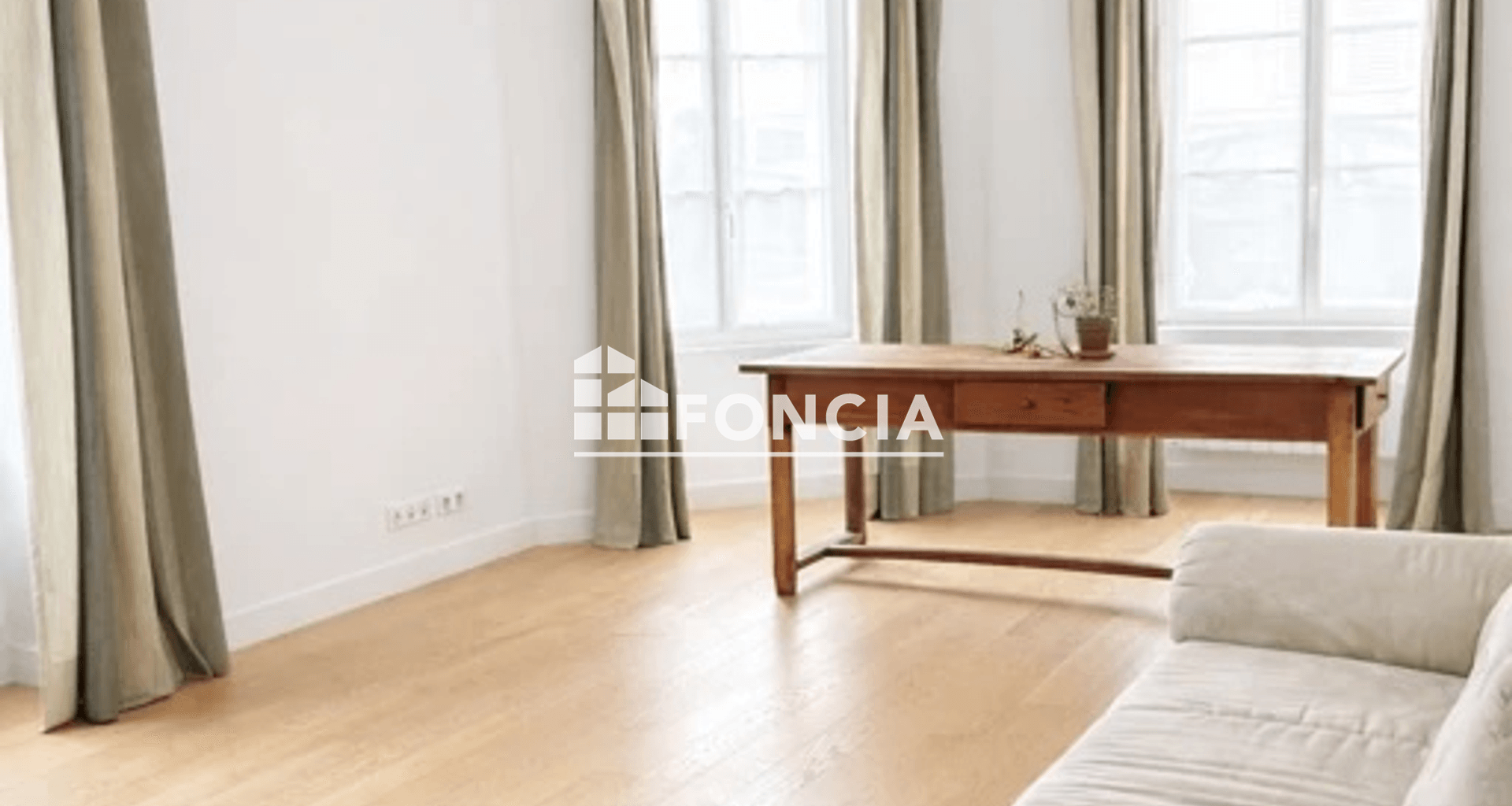 Appartement 3 pièces (99.55 m²) à vendre - Versailles (78000)