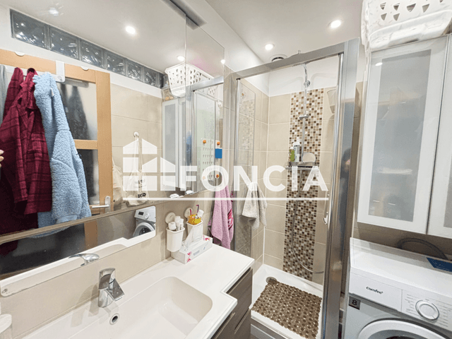 Appartement meublé 3 pièces (49.81 m²) à louer - Paris 18ᵉ (75018)