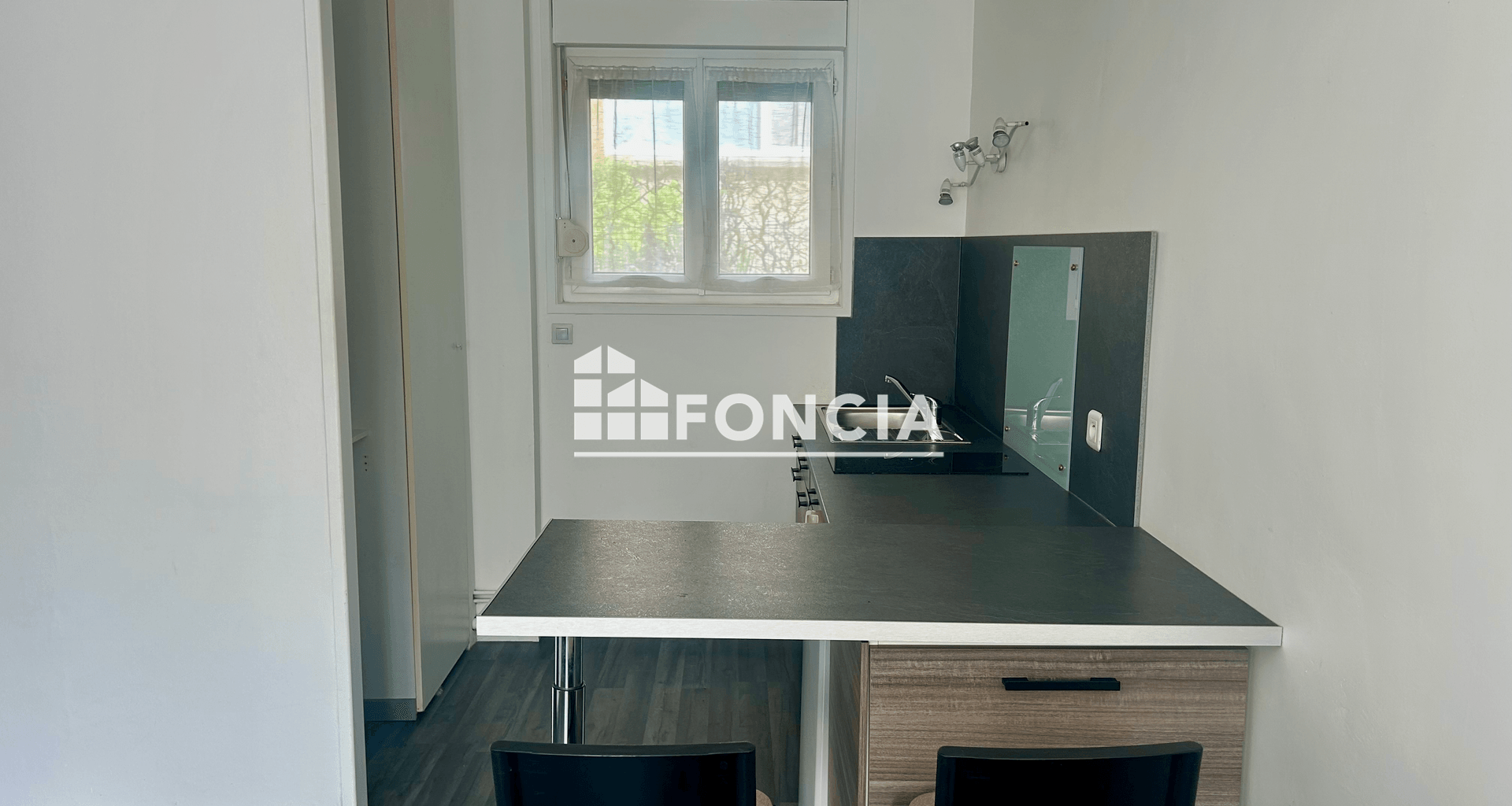 Studio meublé (28.68 m²) à louer - Lille (59000)