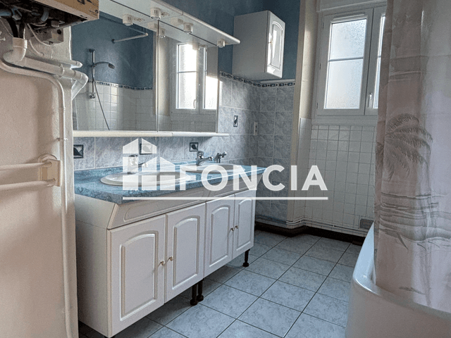 Appartement 3 pièces (75 m²) à louer - Saint-brieuc (22000)