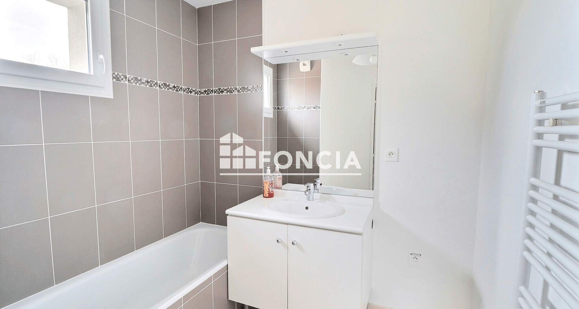 Appartement 3 pièces (62.33 m²) à vendre - Tassin-la-demi-lune (69160)