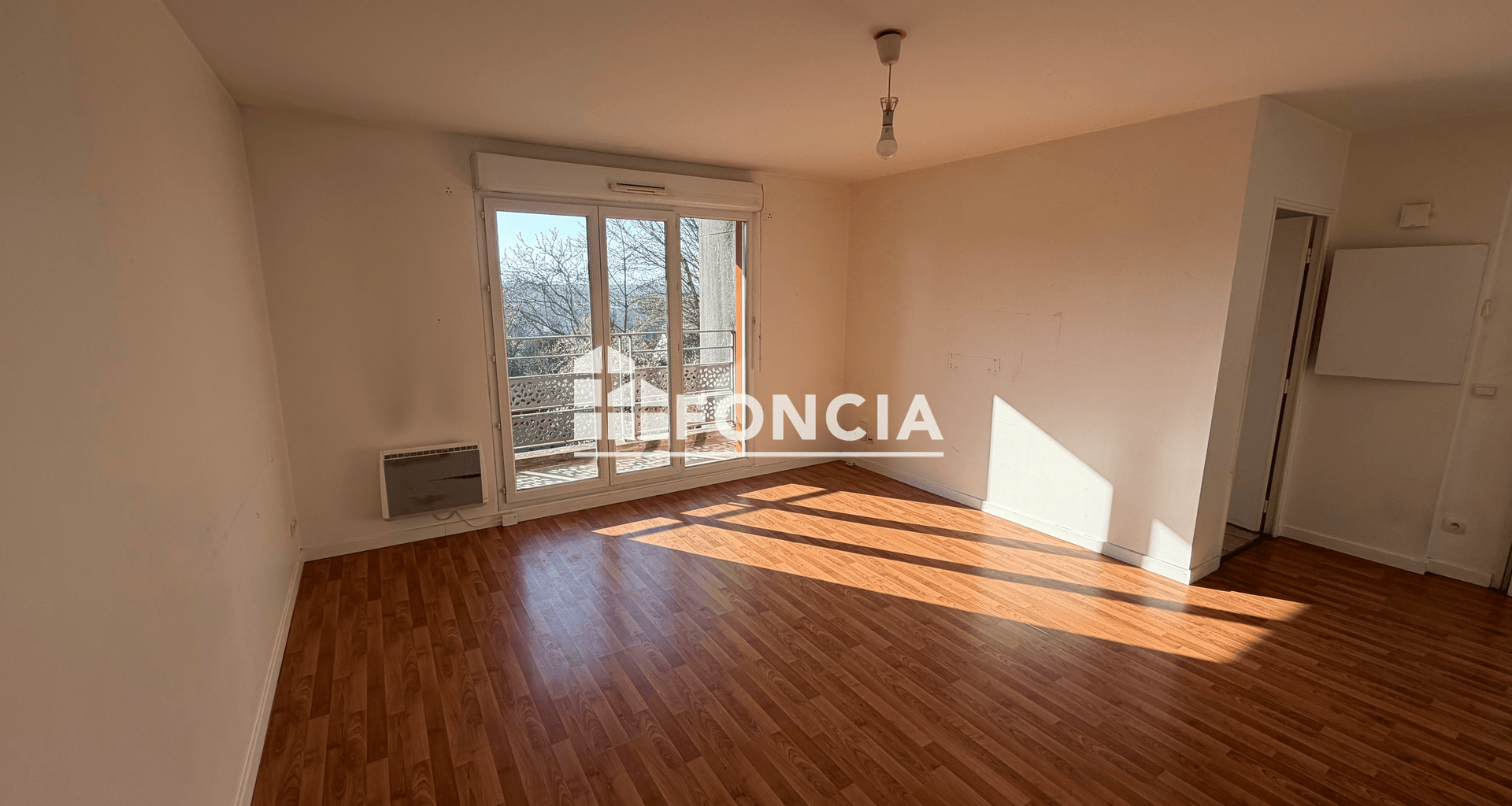 Appartement 4 pièces (78.76 m²) à louer - Corbeil-essonnes (91100)