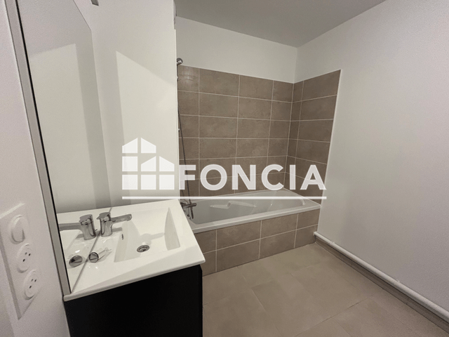 Appartement 3 pièces (69.34 m²) à louer - Villers Les Nancy (54600)