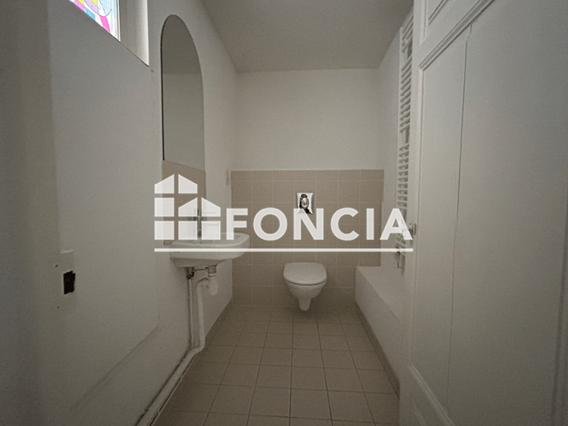 Appartement 4 pièces (104.1 m²) à louer - Dole (39100)