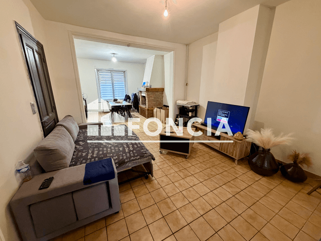 Maison 4 pièces (120 m²) à louer - Vitry-en-artois (62490)