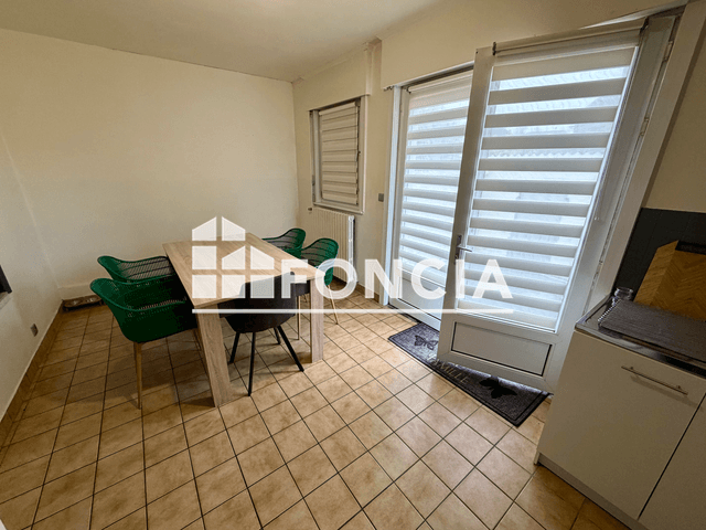 Maison 4 pièces (120 m²) à louer - Vitry-en-artois (62490)