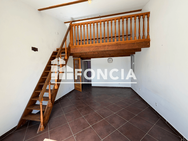 Maison 5 pièces (130 m²) à louer - Bagnols En Foret (83600)