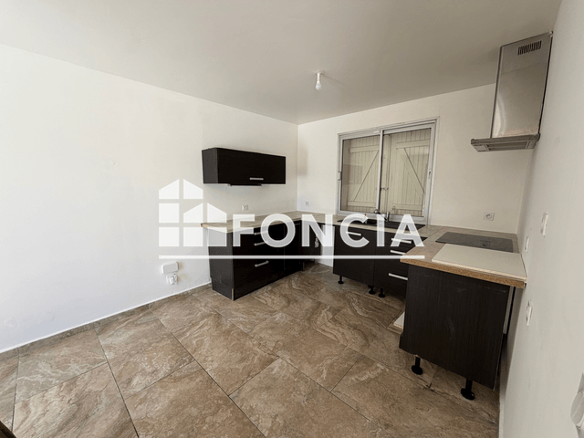 Maison 5 pièces (130 m²) à louer - Bagnols En Foret (83600)