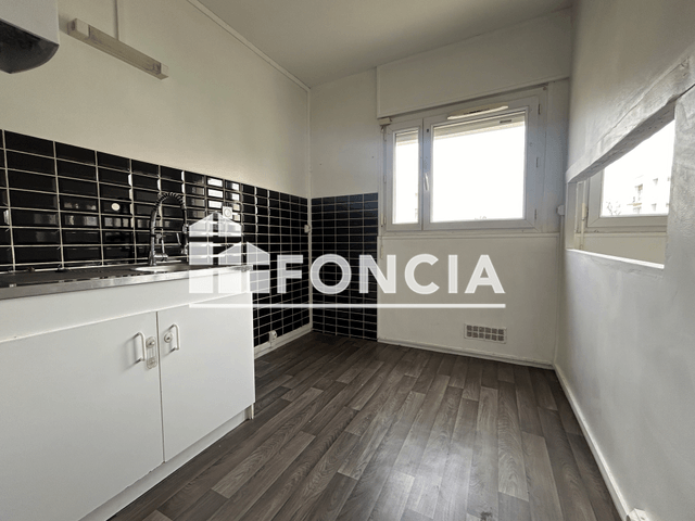 Appartement 5 pièces (80 m²) à louer - Chatellerault (86100)