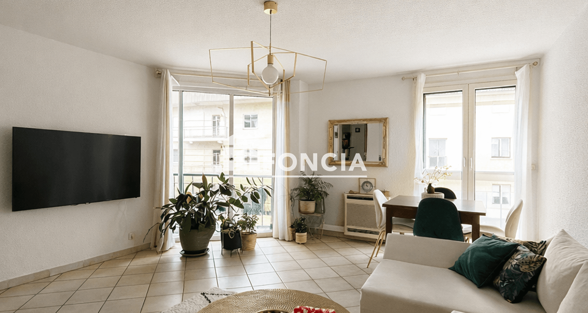 Appartement 3 pièces (65 m²) à vendre - Nîmes (30900)