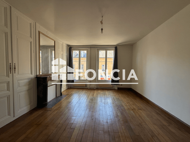 Appartement 3 pièces (81.36 m²) à louer - Charleville-mezieres (08000)