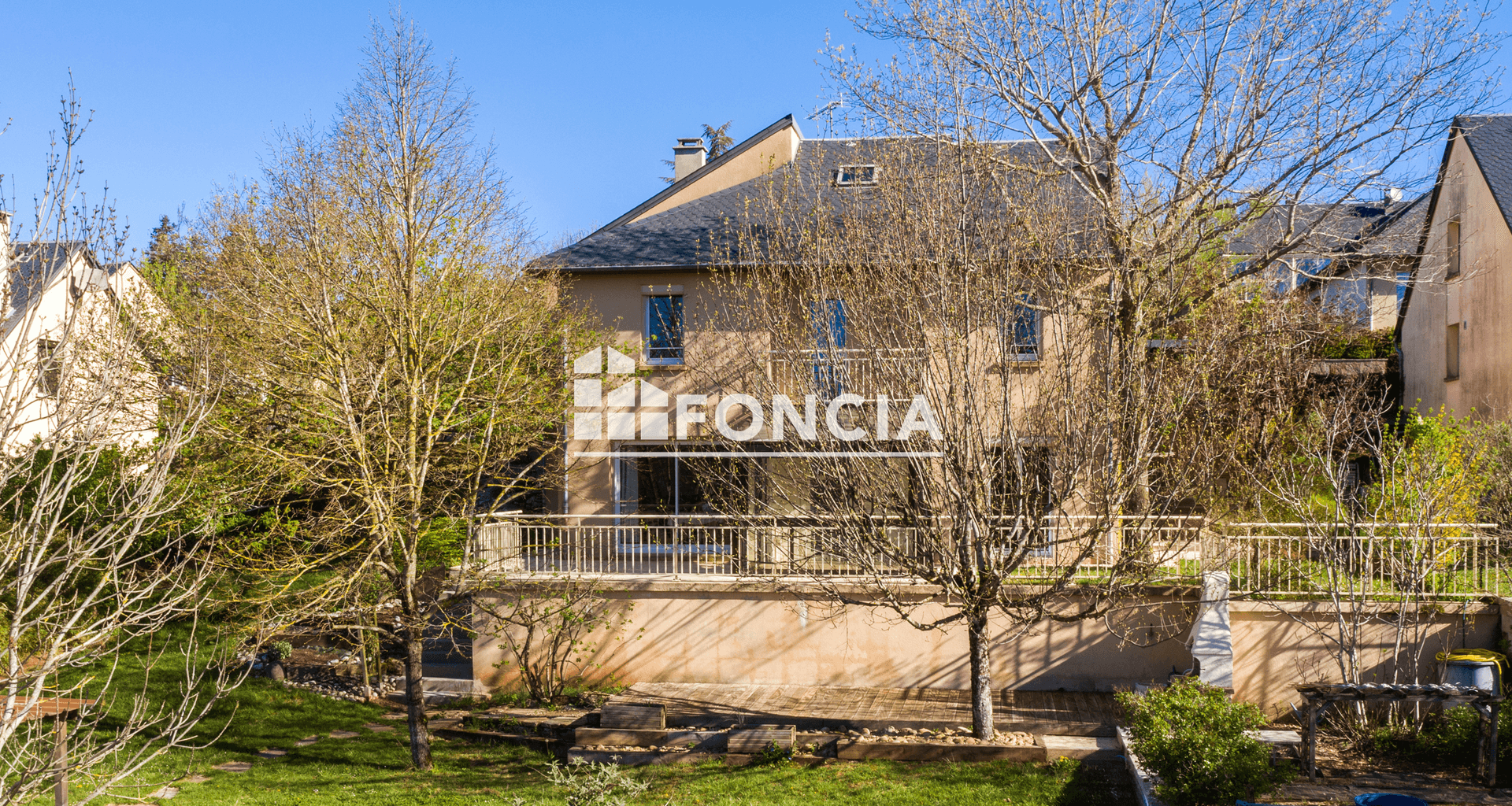 Maison 5 pièces (120 m²) à vendre - Sainte-radegonde (12850)