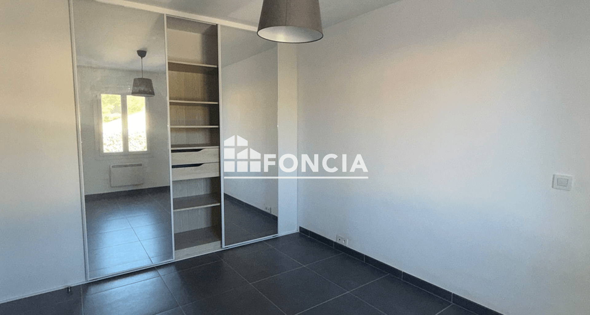 Appartement 3 pièces (63.5 m²) à vendre - Le Cannet-des-maures (83340)