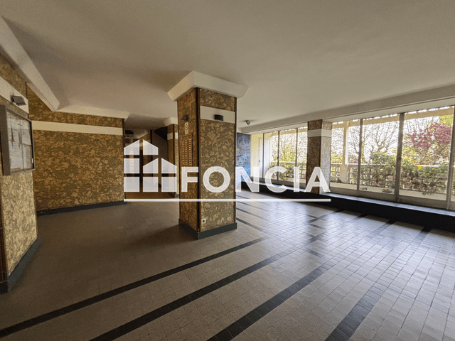Appartement 4 pièces (119.29 m²) à louer - Ste Foy Les Lyon (69110)