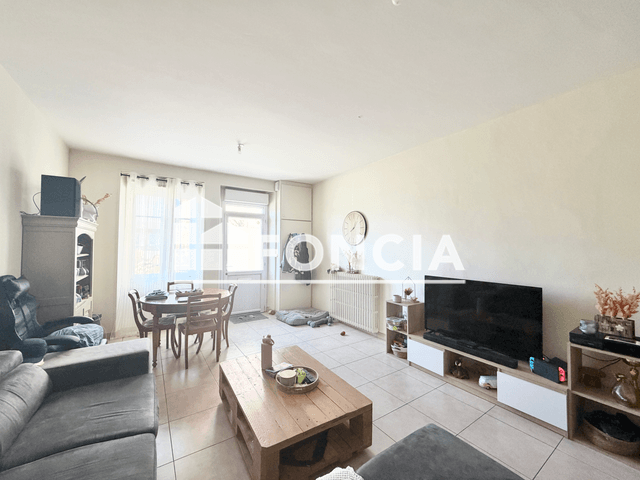 Maison 3 pièces (81 m²) à louer - Saint Pierre Des Echaubrognes (79700)