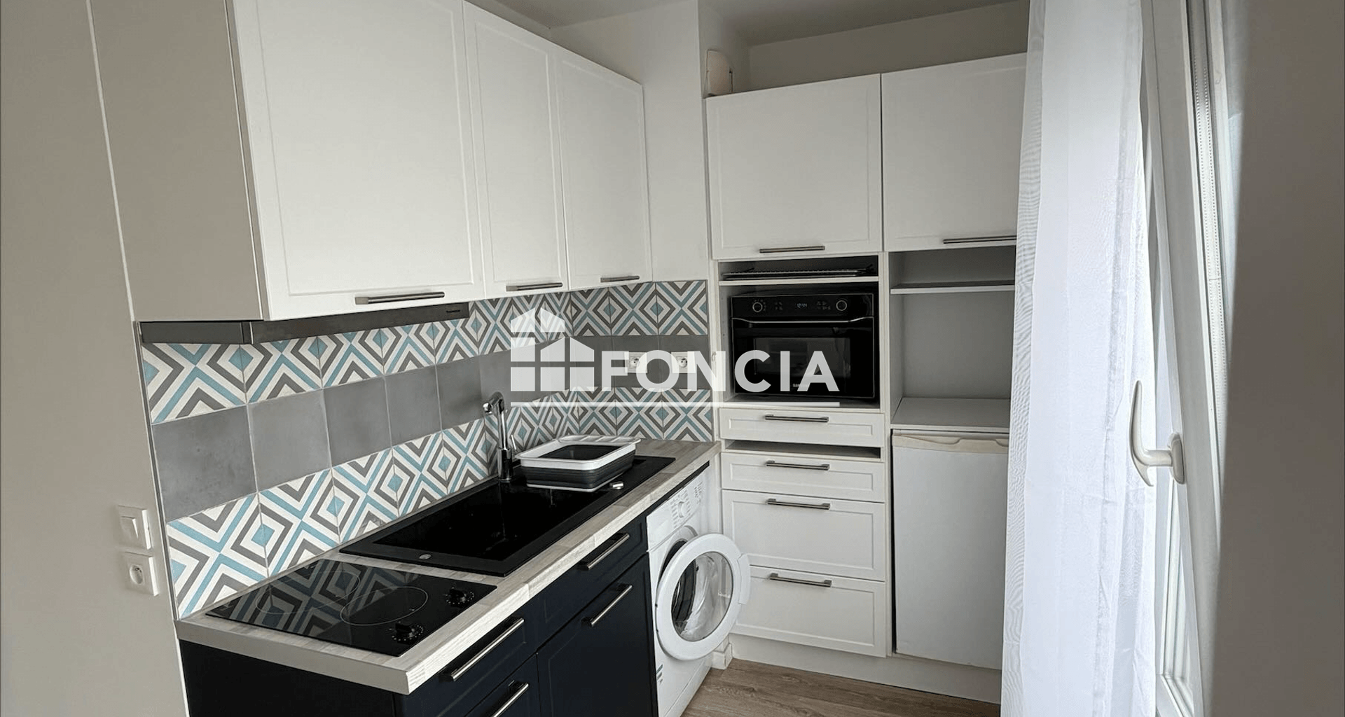 Studio meublé (33.4 m²) à louer - Les Ulis (91190)