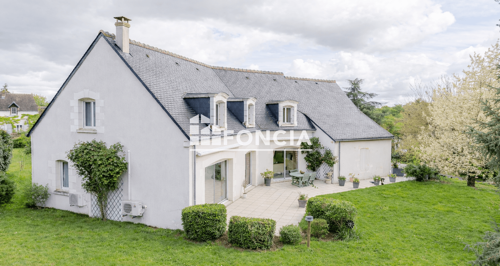Maison 7 pièces (274 m²) à vendre - Amboise (37400)