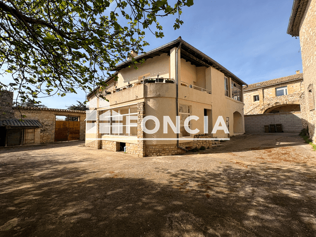 Appartement meublé 3 pièces (76 m²) à louer - Arpaillargues Et Aureilhac (30700)