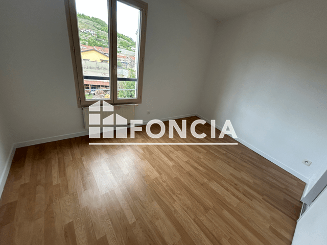 Appartement 3 pièces (78.75 m²) à louer - Condrieu (69420)