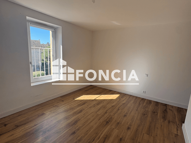 Appartement 3 pièces (70 m²) à louer - Aigues-vives (34210)