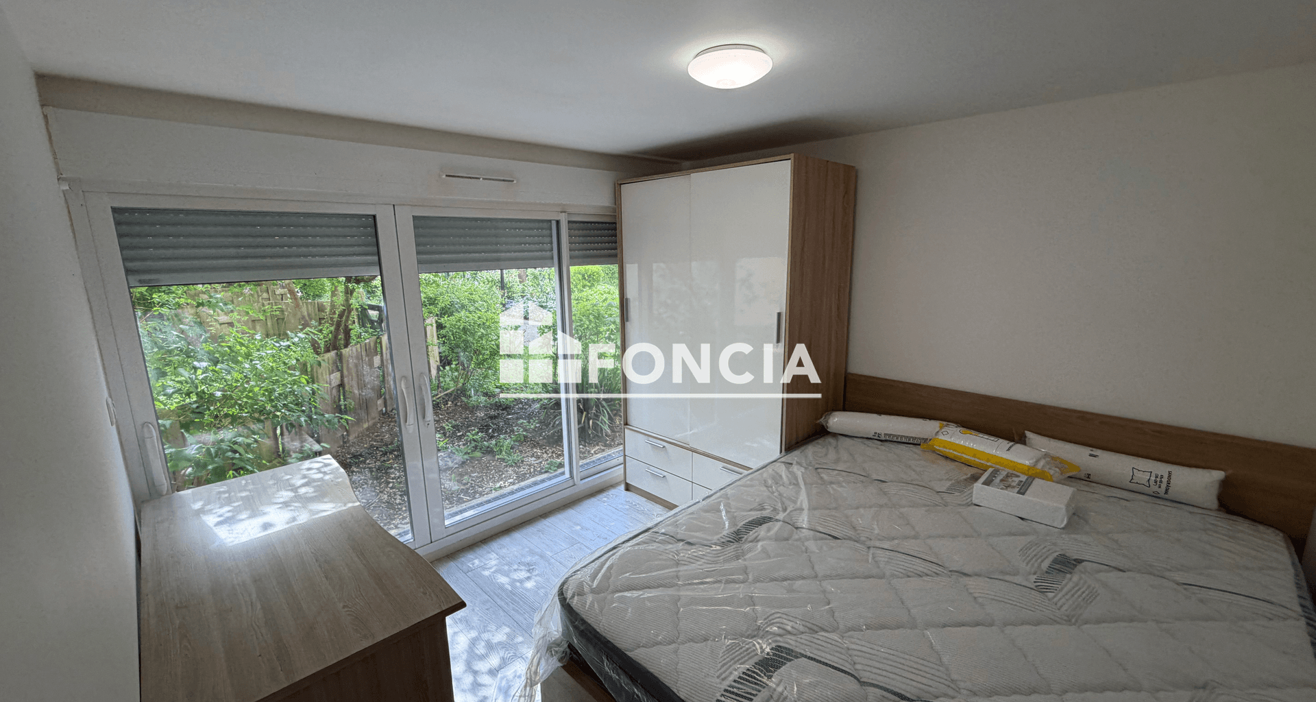 Appartement meublé 2 pièces (50.2 m²) à louer - Corbeil-essonnes (91100)