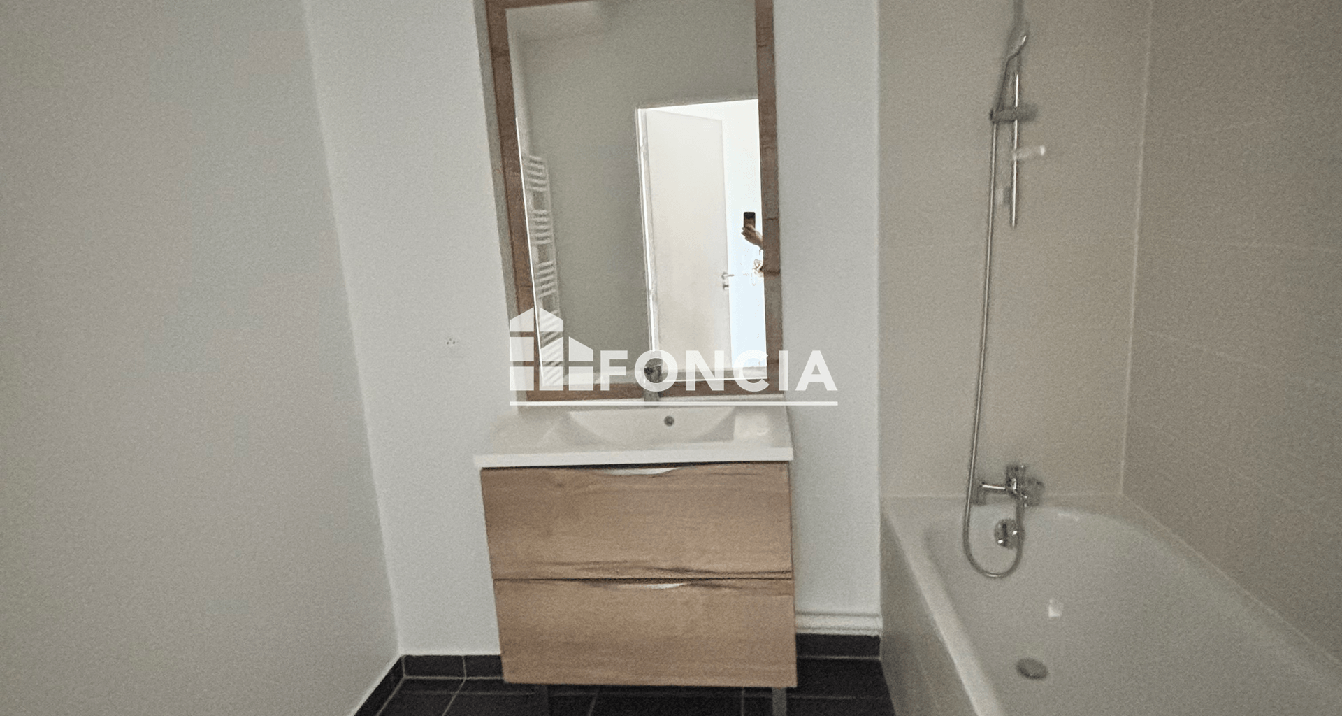 Appartement 3 pièces (69.69 m²) à louer - Nanterre (92000)