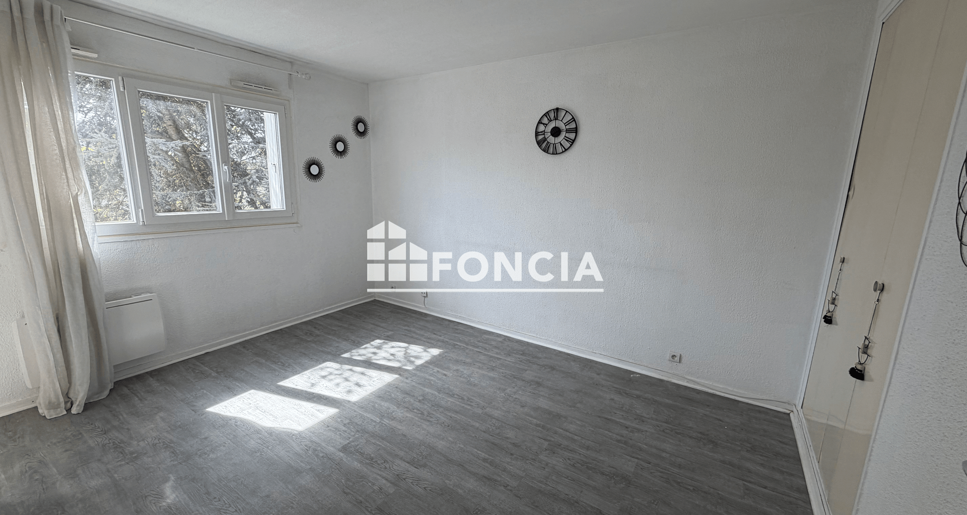 Studio (25 m²) à louer - Chilly-mazarin (91380)