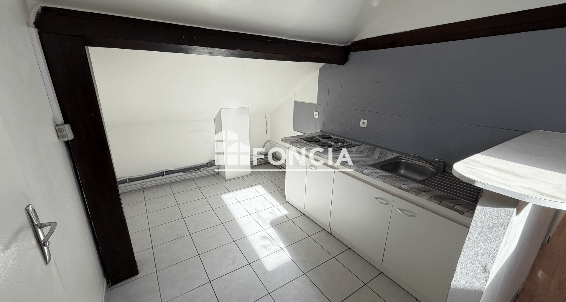 Appartement 2 pièces (33.19 m²) à louer - Corbeil-essonnes (91100)
