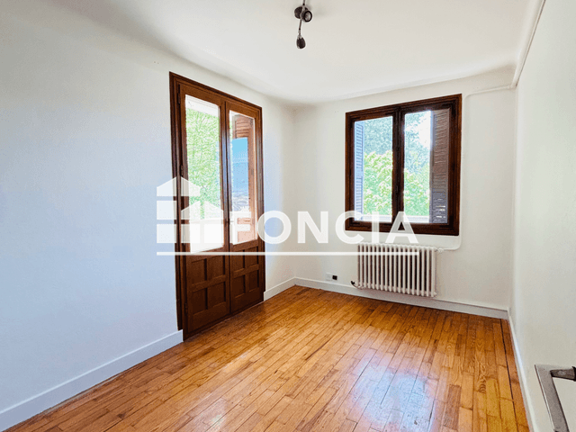 Appartement 5 pièces (75.91 m²) à louer - Chambery (73000)