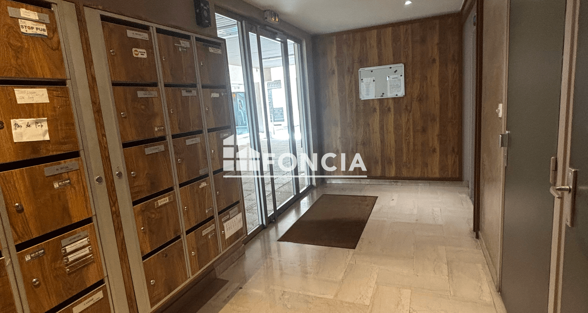 Studio (31.75 m²) à louer - ÉCully (69130)