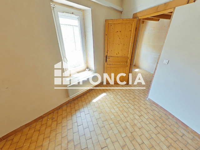 Appartement 3 pièces (95.32 m²) à louer - Arles (13200)