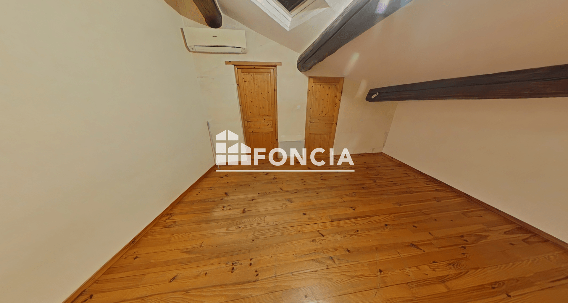 Appartement 3 pièces (95.32 m²) à louer - Arles (13200)
