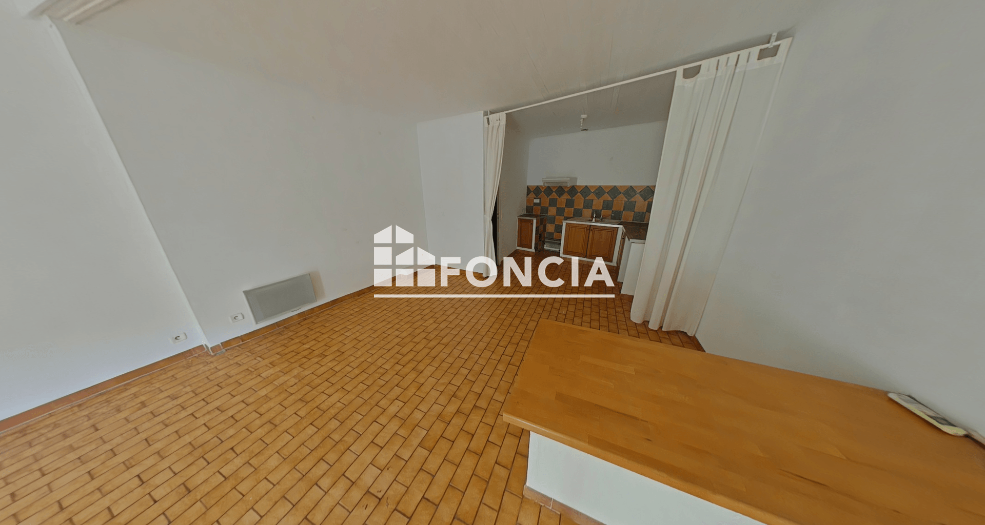 Appartement 3 pièces (95.32 m²) à louer - Arles (13200)