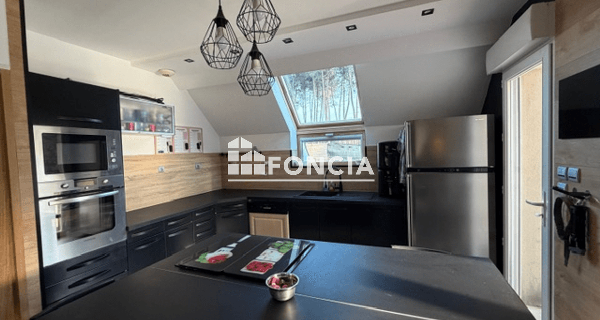 Maison 9 pièces (256 m²) à vendre - Cérans-foulletourte (72330)