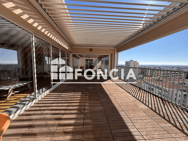 Appartement meublé 6 pièces (243.95 m²) à louer - Hyeres (83400)