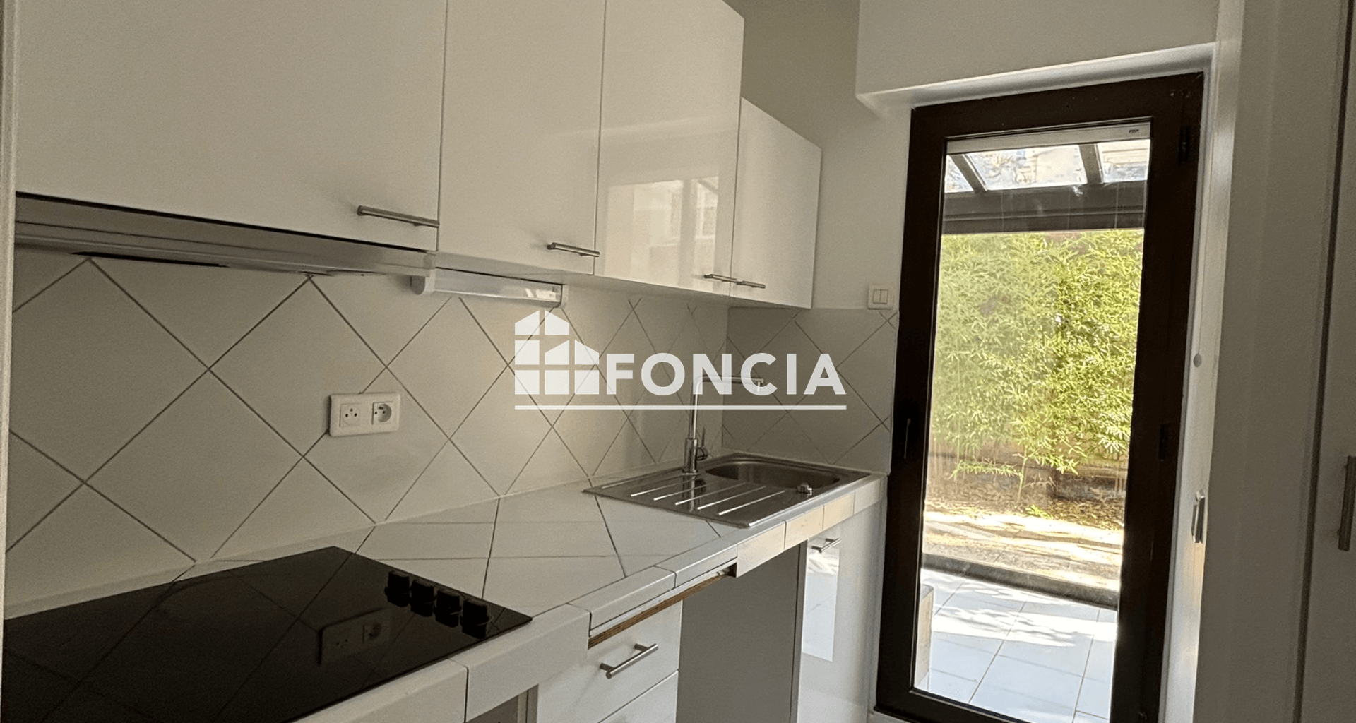 Appartement 2 pièces (55.9 m²) à louer - Neuilly-sur-seine (92200)