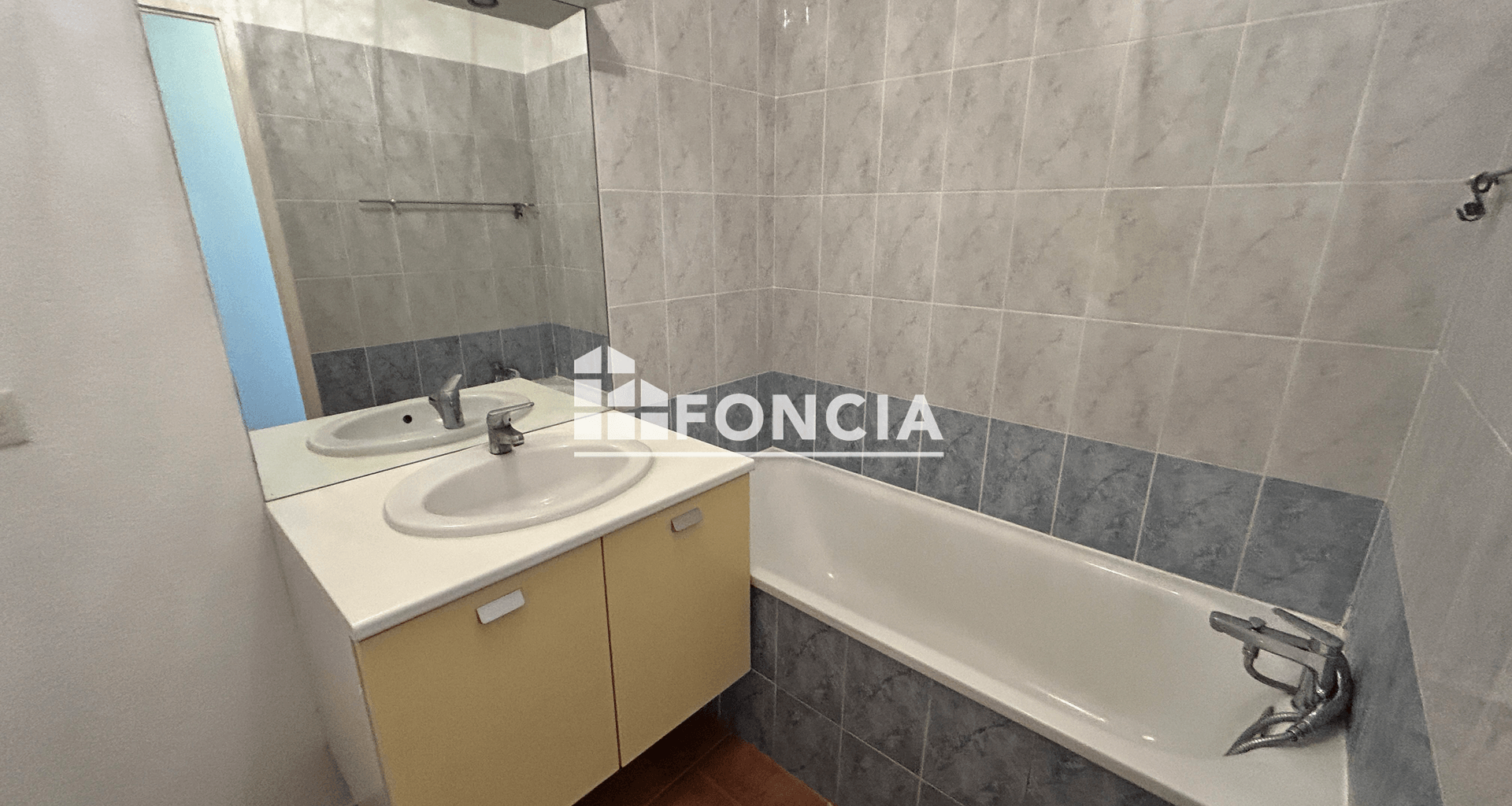 Appartement 2 pièces (44 m²) à vendre - Uzès (30700)