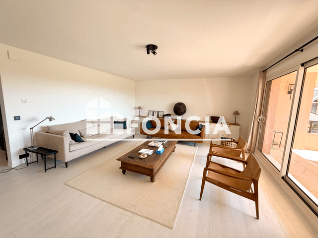 Appartement meublé 4 pièces (131 m²) à louer - Prevessin-moens (01280)