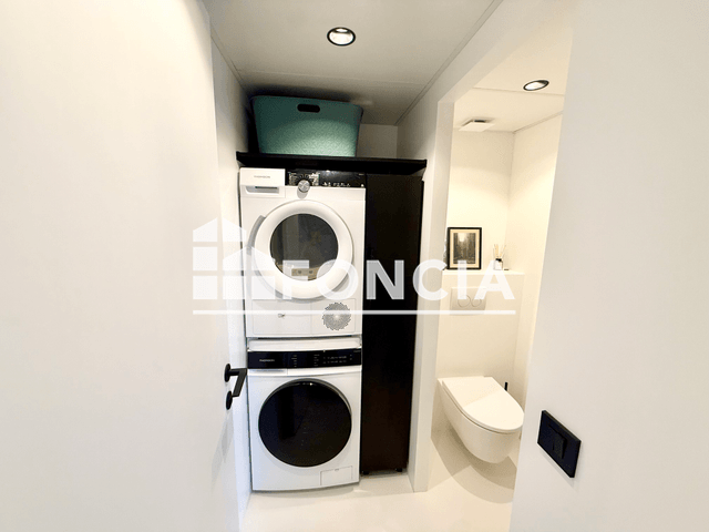 Appartement meublé 4 pièces (131 m²) à louer - Prevessin-moens (01280)