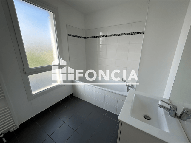 Appartement 3 pièces (72.41 m²) à louer - Lille (59000)