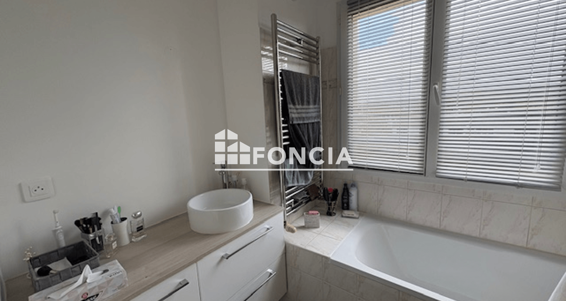 Appartement 4 pièces (76.77 m²) à louer - Verneuil-sur-seine (78480)